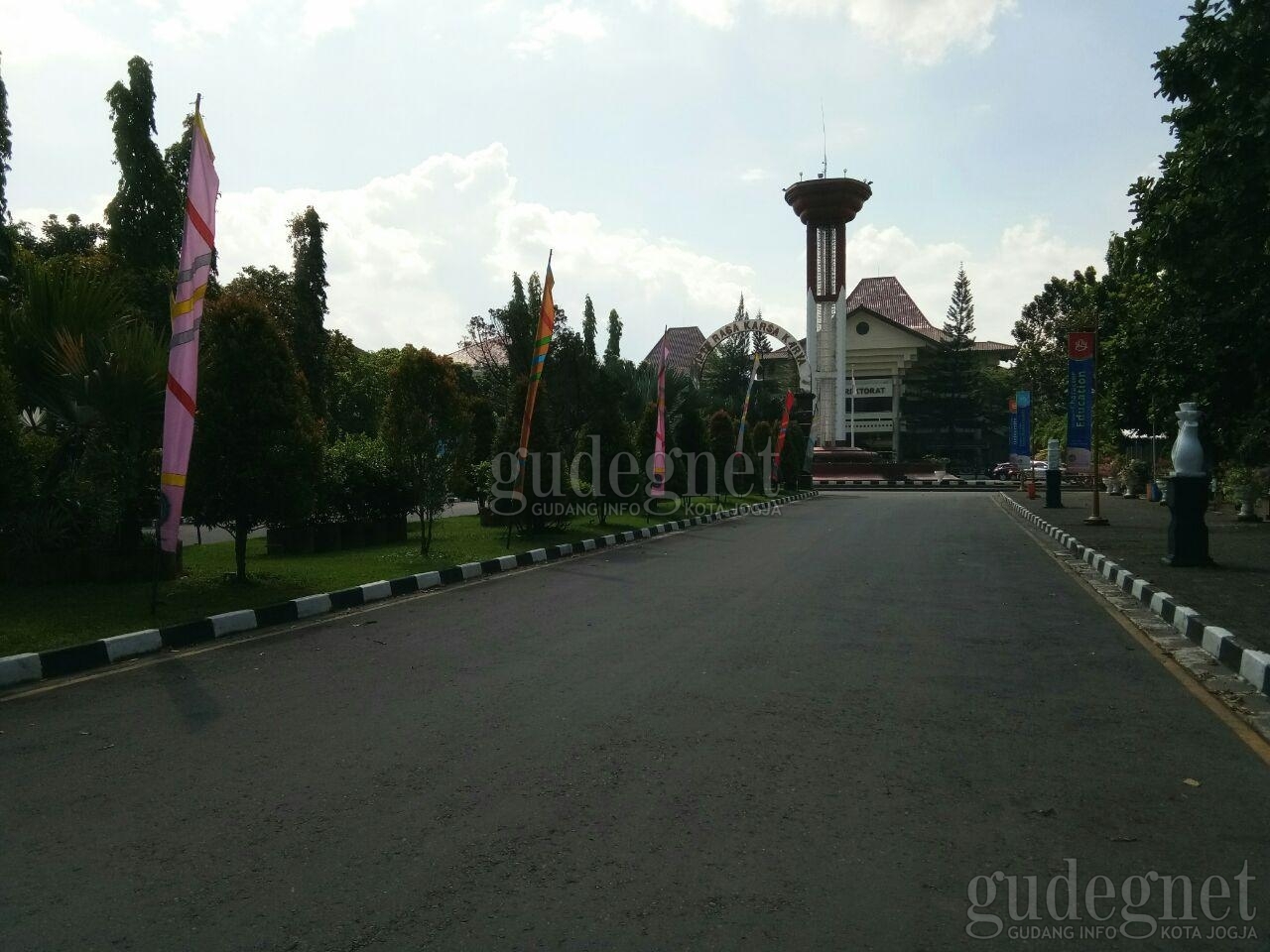 Mahasiswa UNY Ciptakan Sabun Herbal dari Minyak Kelapa dan Daun Patikan Kebo 