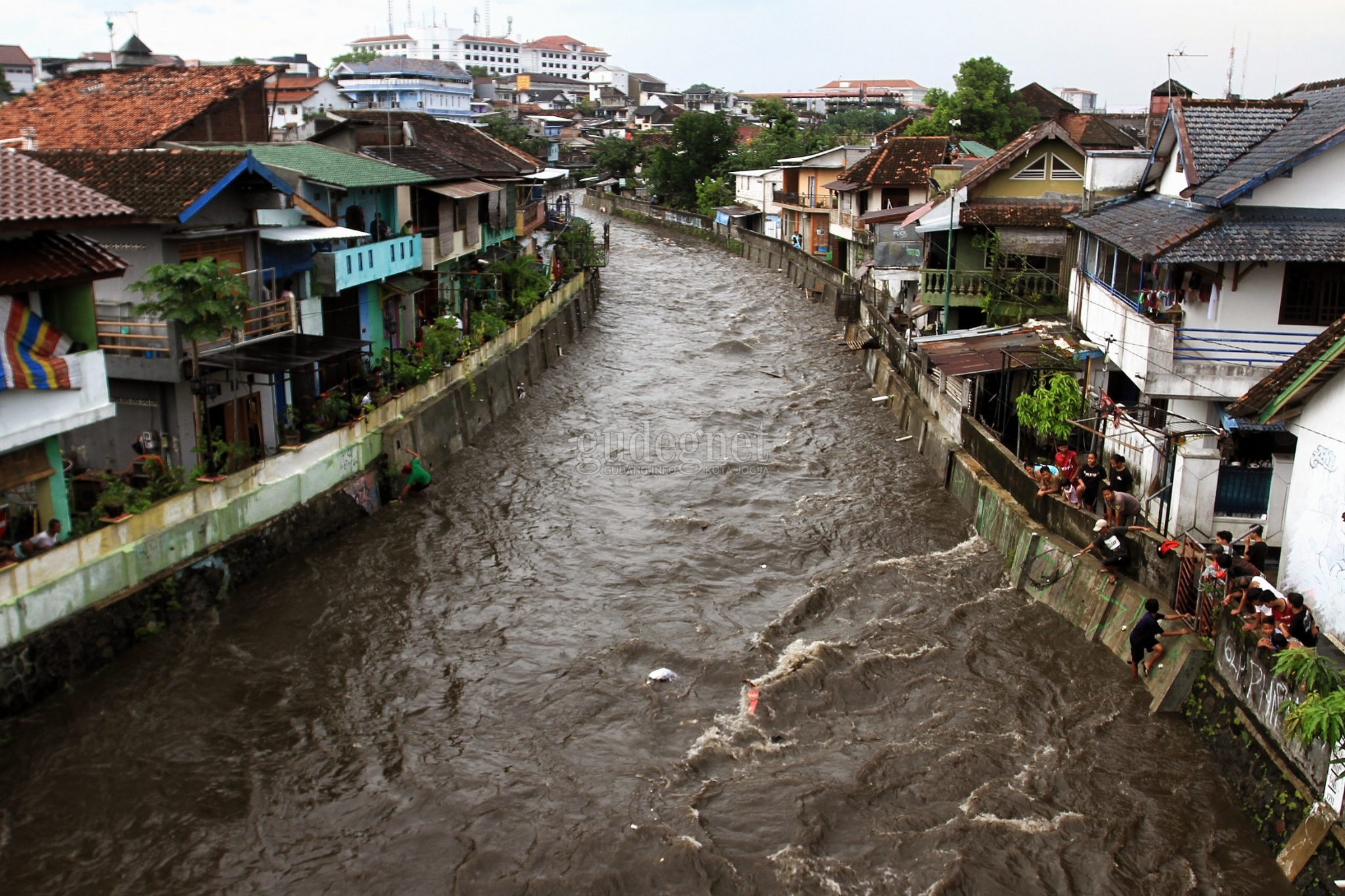 BPBD Imbau Masyarakat Waspadai Cuaca Ekstrem