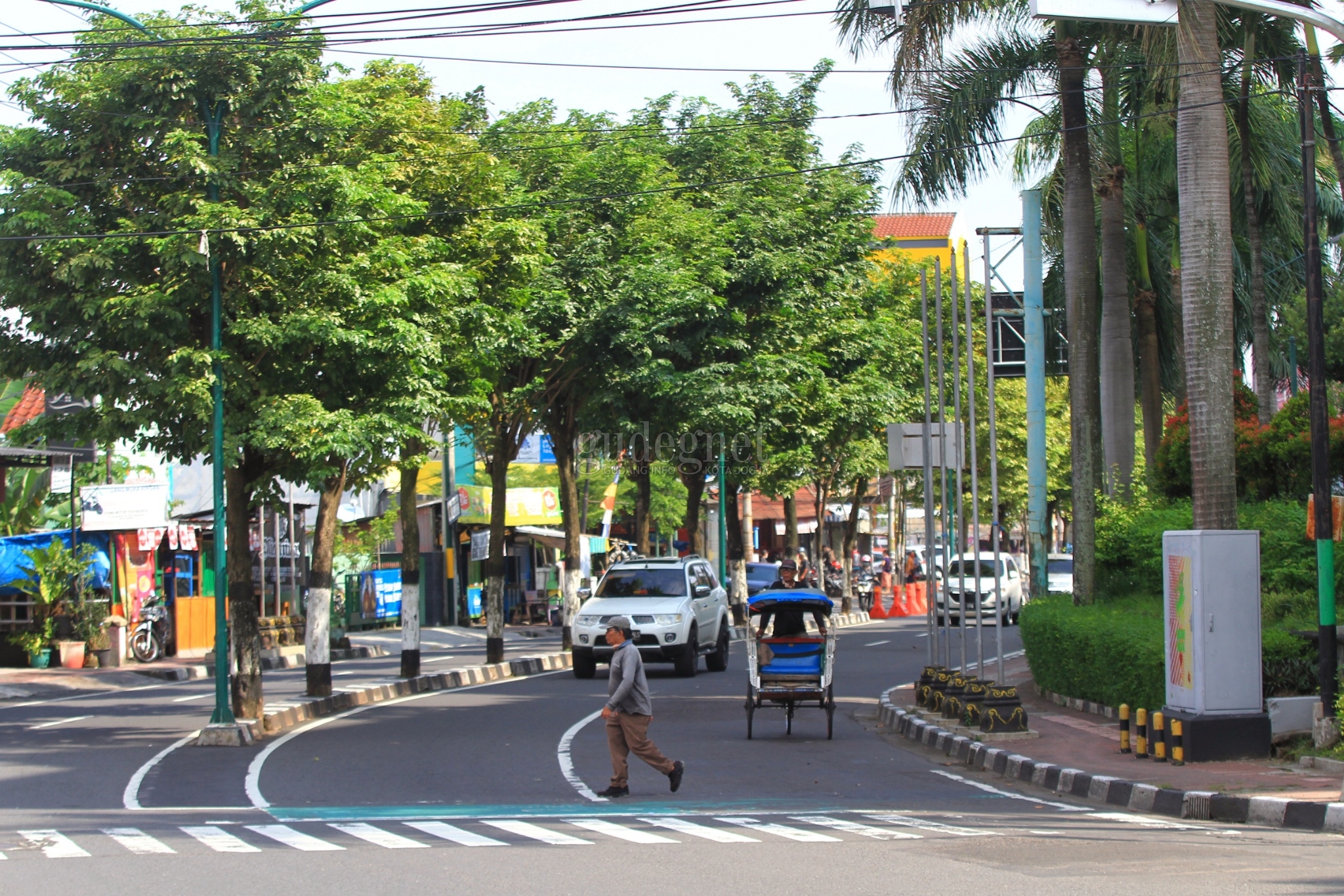 Pembatas Jalan Suryotomo dan Pasar Kembang Akan Dibongkar