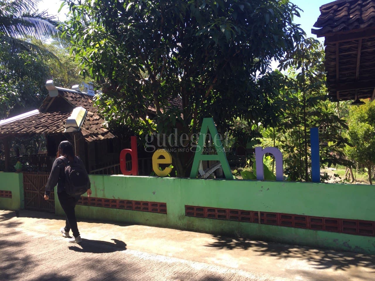 De Ani Agroedupark, Kebun Binatang Mini dan Kuliner