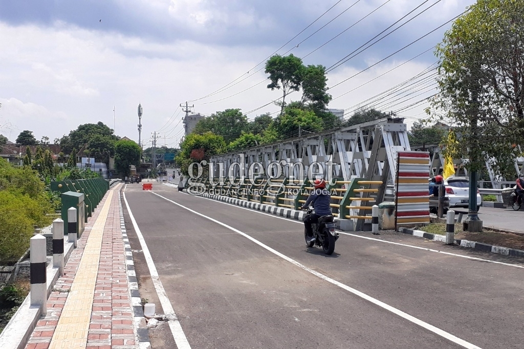 Senin Pekan Depan Jembatan Baru GL Zoo Diuji Coba