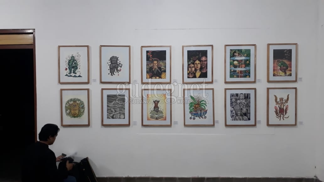 Alim Bakhtiar Pamerkan Lebih dari 30 Ilustrasi Buku dalam 'Wajah Buku'