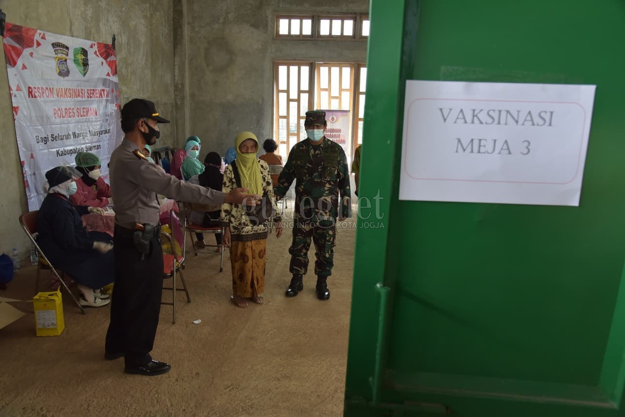 Ribuan Pedagang Pasar Sleman Ikuti Vaksinasi 