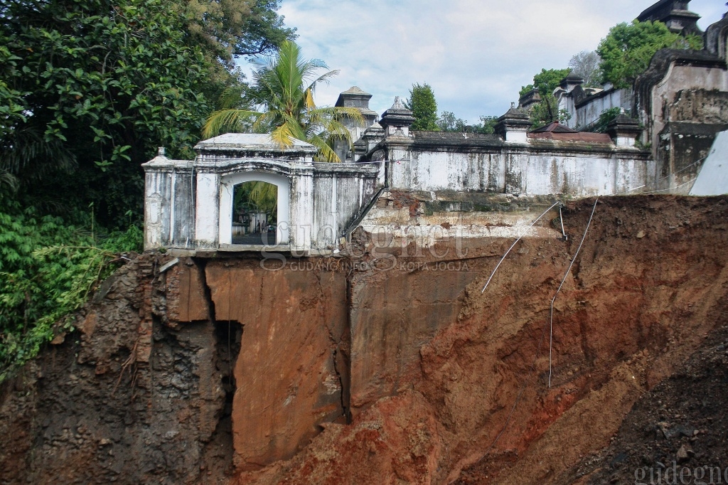 Waspadai Tanah Longsor di Wilayah Ini pada Musim Hujan  