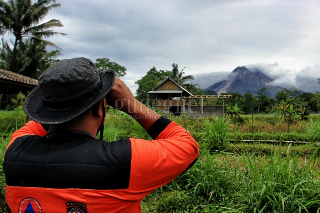 Merapi Keluarkan 141 Kali Guguran Lava Pijar Selama Sepekan