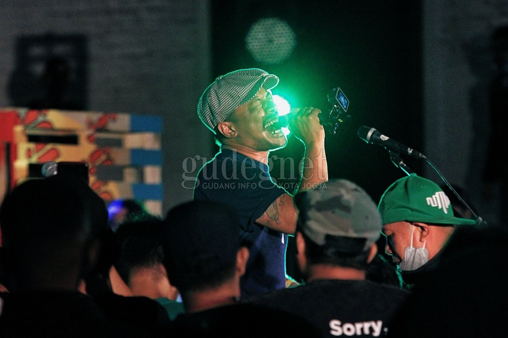 Shaggydog Pungkasi Konser Jogja Bersatu Bagi Berkah