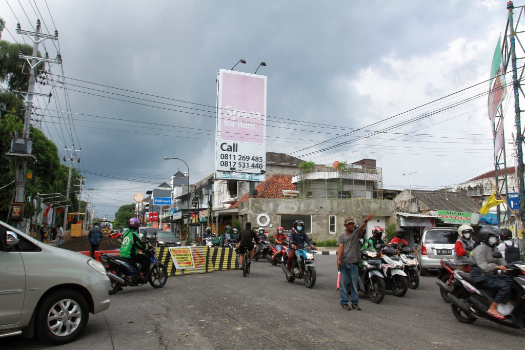 Hindari Ruas Fly Over Lempuyangan-Simpang Galeria, Ada Perbaikan Jalan