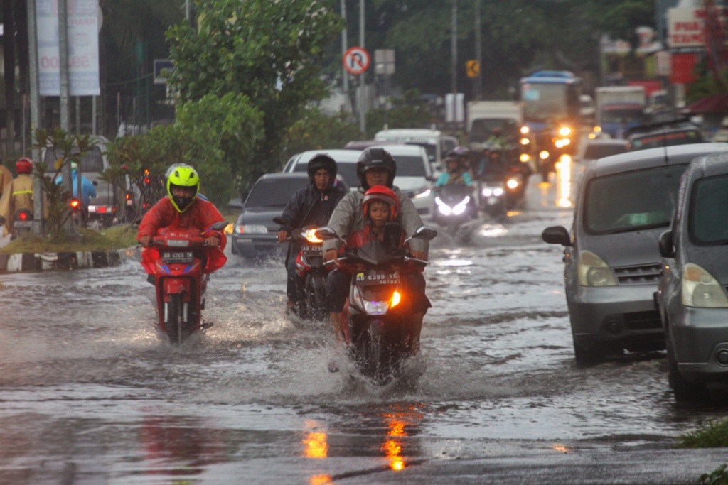 Tips Merawat Motor di saat Musim Hujan