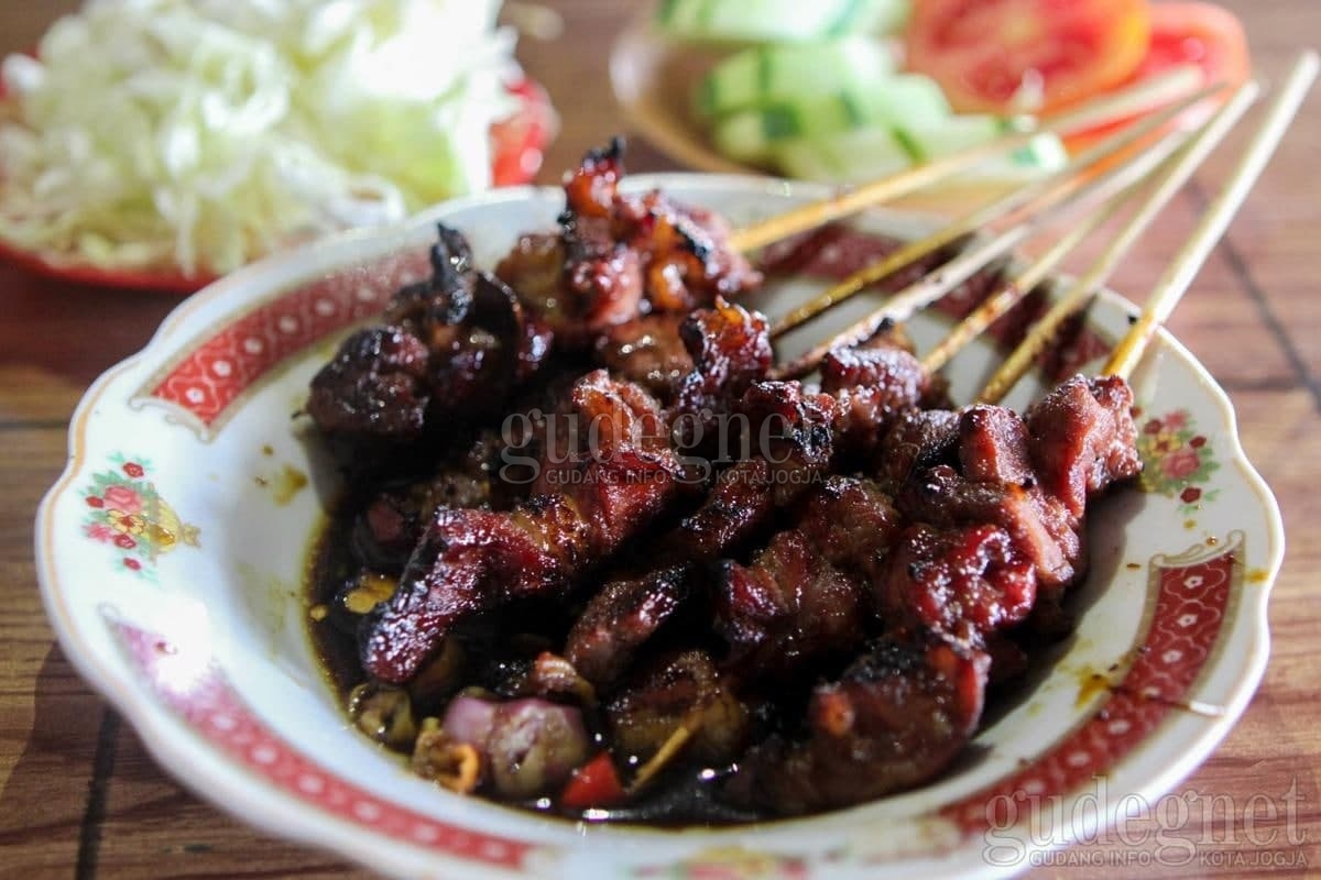 Rekomendasi Empat Tempat Menikmati Sate Kambing