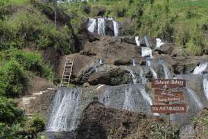 Air Terjun Tujuh Tingkat di Kedung Kandang