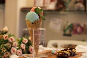 Artemy, Gelato dan Suasana Bak di Italia   