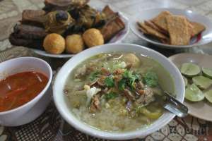 Soto Ayam Miroso yang Legendaris