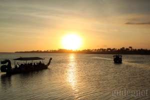 Menikmati Golden Sunset di Pasar Sore Laguna Depok