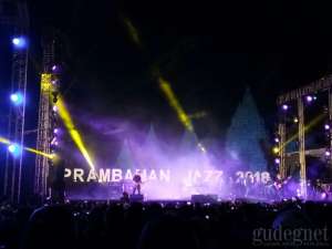 Dewa 19 ft Ari Lasso Menghentak di Special Show Prambanan Jazz 2018