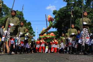 Malioboro Dipenuhi Bregada 