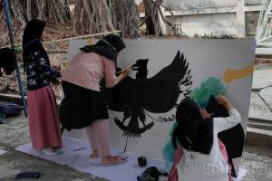 Lomba Mural Ramaikan Serufo Day UNY