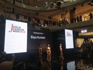 Young Designer Buka Perhelatan Jogja Fashion Week 2018