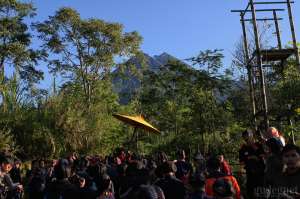Ratusan Warga Ikuti Prosesi Labuhan Merapi