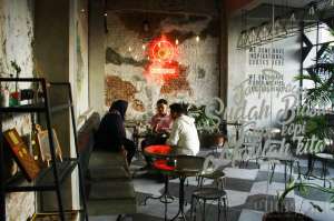 Gudang Kopi Indonesia, Ngopi Sambil Memanjakan Mata  