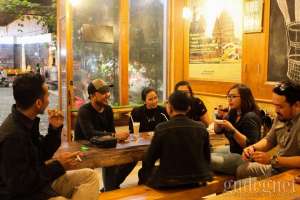 Menikmati Kopi dan Tugu Jogja di Umah Kopi Gayo