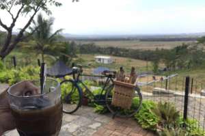 Menikmati Menu Ndeso dan View Menawan di Kopi Ampirono 