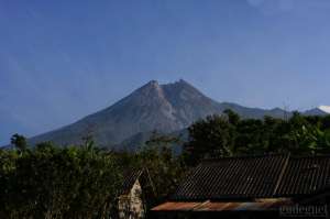Merapi Kembali Luncurkan Guguran Lava Berjarak 600-1000 meter