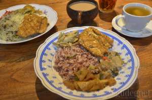 Menikmati Kuliner dan Suasana Pedesaan di Kopi Panggang
