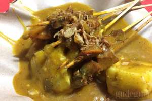 Mencicipi Sedapnya Sate Padang Chaniago