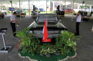 Mobil Dinas Sultan HB IX Cadillac Fleetwood 75 'Nongkrong' di Grahatama Pustaka