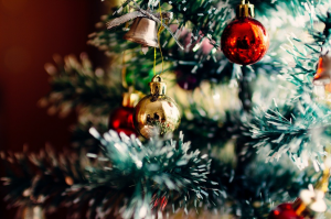 Tips Dekorasi Natal di Ruangan Sempit