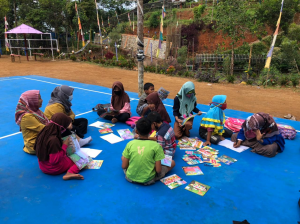 Mahasiswa UNY Gagas Pembelajaran Menyenangkan di Alam Terbuka dalam Kampus Mengajar 