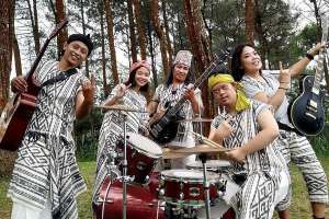 Tanah & Friends Luncurkan Single dan Video Klip 'Alamku'