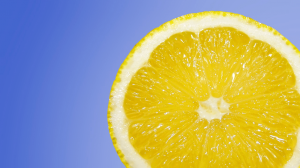Memanfaatkan Lemon dan Jeruk Nipis Menjadi Cairan Pembersih