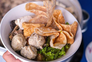 Bakso Sultan, Prasmanan dengan Berbagai Pilihan