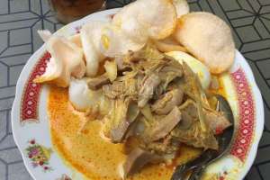 Sarapan Nikmat di Lontong Sayur Uda Asdi 