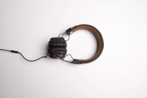 Tips Membersihkan Headphone 