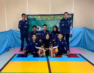 Tim Robot 'Lanange Jagad' UAD  Juara III KRI Wilayah I