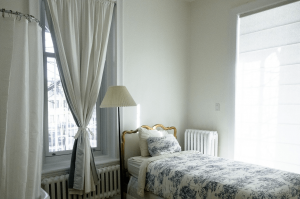 Tips Menata Kamar Tidur Sempit 