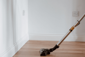 Tips Membersihkan Debu di Rumah