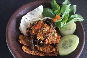 Sambel Belut Pak Wardi, Kuliner Pedas di Pinggir Sawah